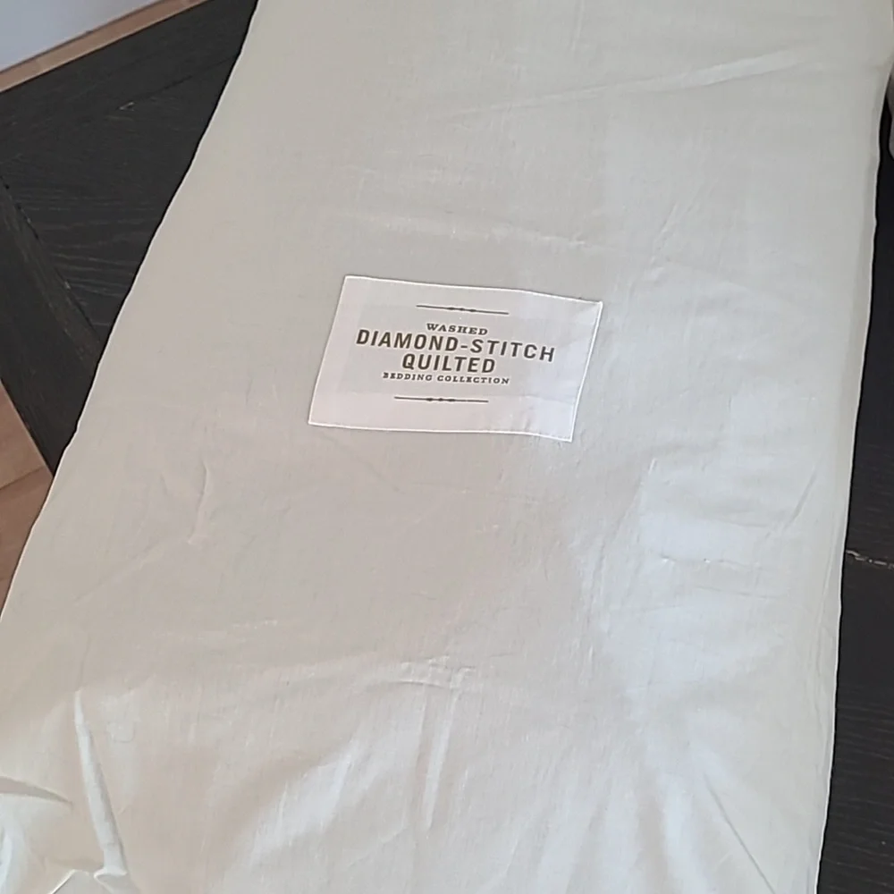 Restoration Hardware Baby & Child Vintage Washed Diamond-Stitched Quilt